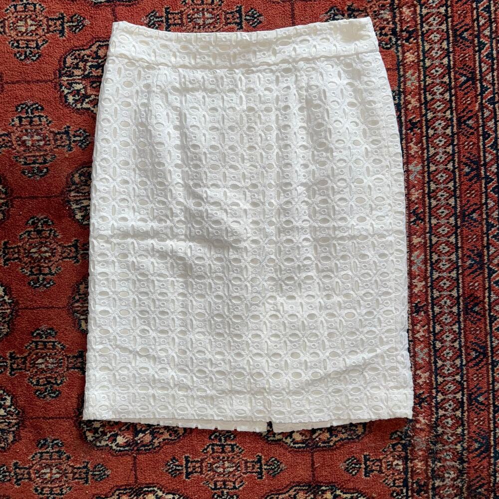 Banana Republic 2 IMMACULATE 100% Cotton White Eyelet‎ Pencil Skirt